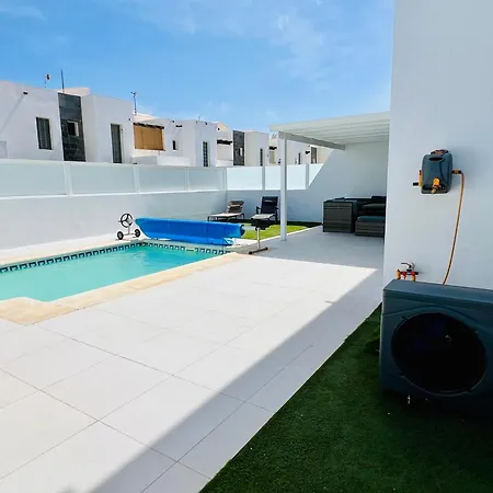 Cosy Manal With Heated Pool X Airco ヴィラ