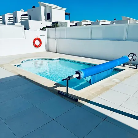 ヴィラ Cosy Manal With Heated Pool X Airco